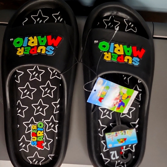Nintendo Other - Nintendo Kids Black Slides